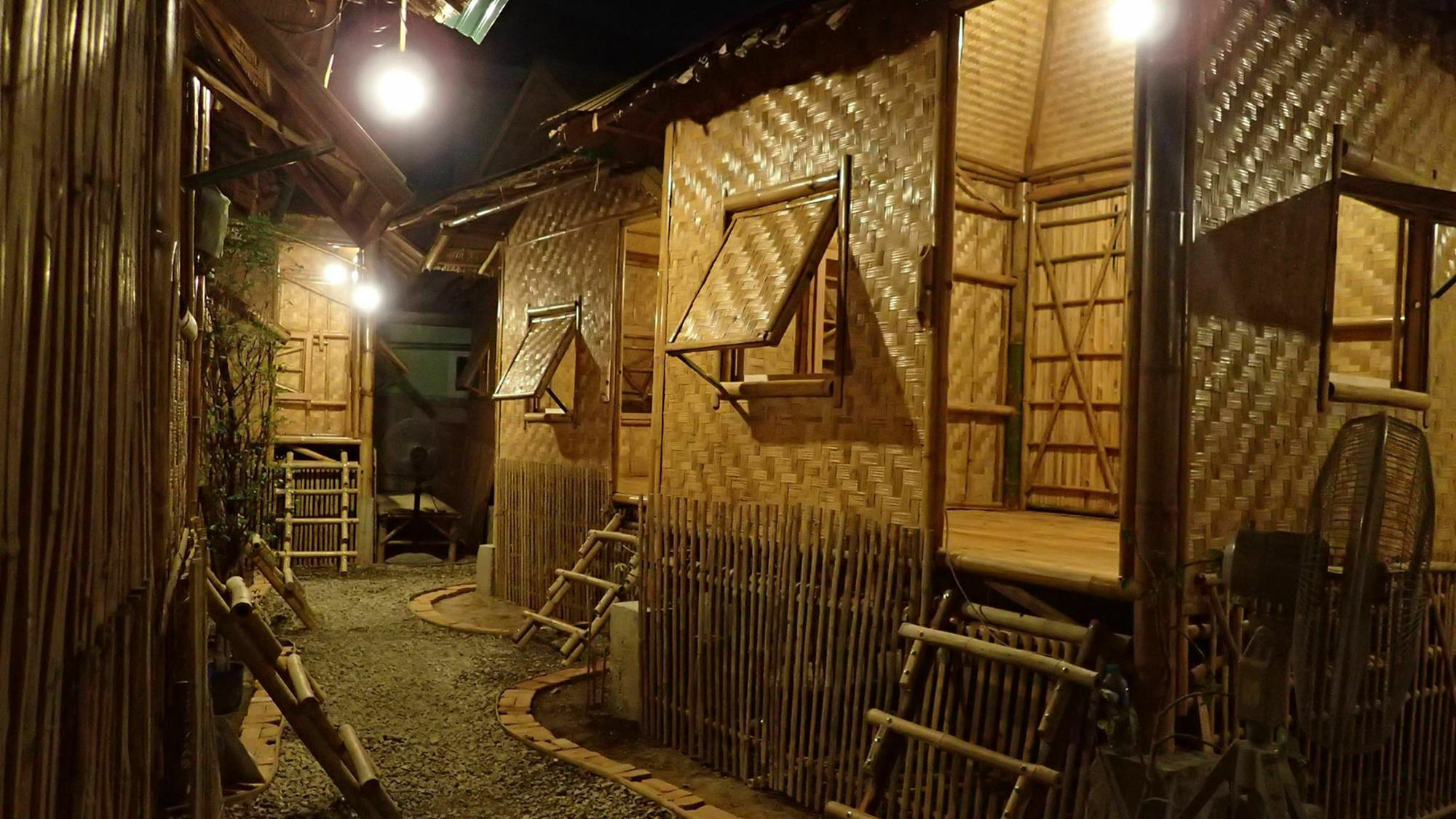 Fundee Story Guesthouse Bamboo House In Chiang Mai Old Town المظهر الخارجي الصورة